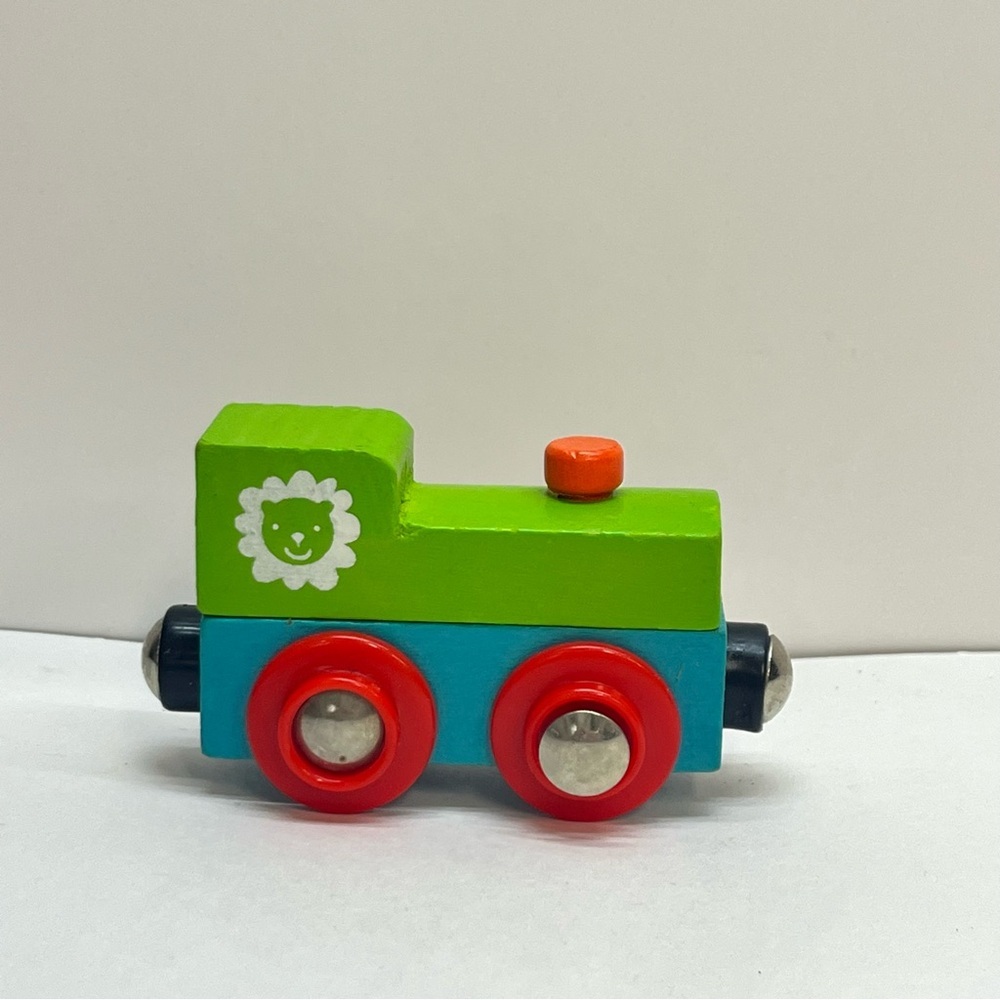 Train magnetic wooden toy train‎ green blue red lion graphic replacement